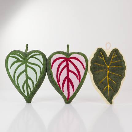 Leaf-Shaped Hanging Hand Towels – Soft & Super-Absorbent Coral Fleece
